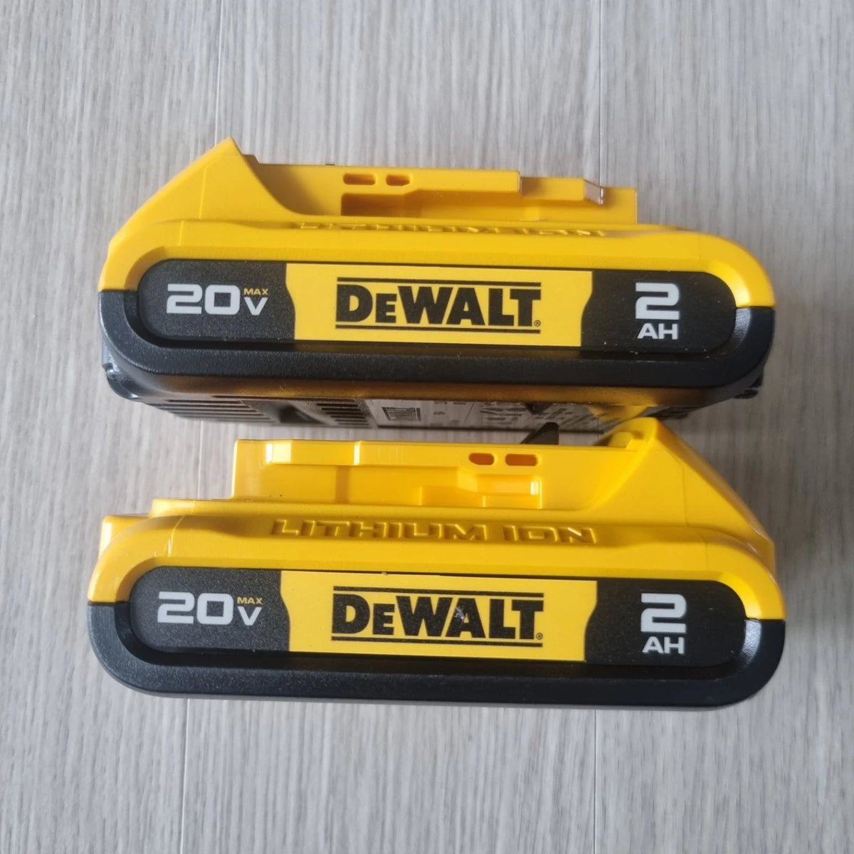 DEWALT 20V MAX XR 2.0Ah Battery